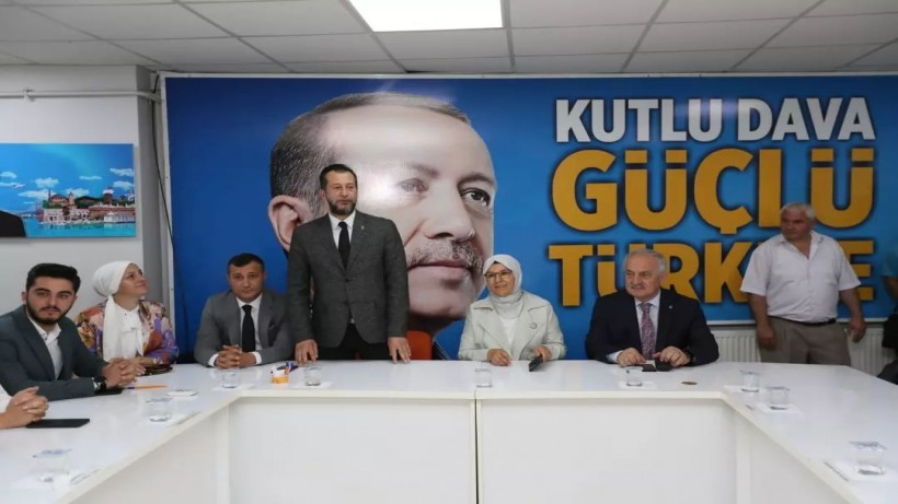 AK Parti Derincede coşkulu bayramlaşma