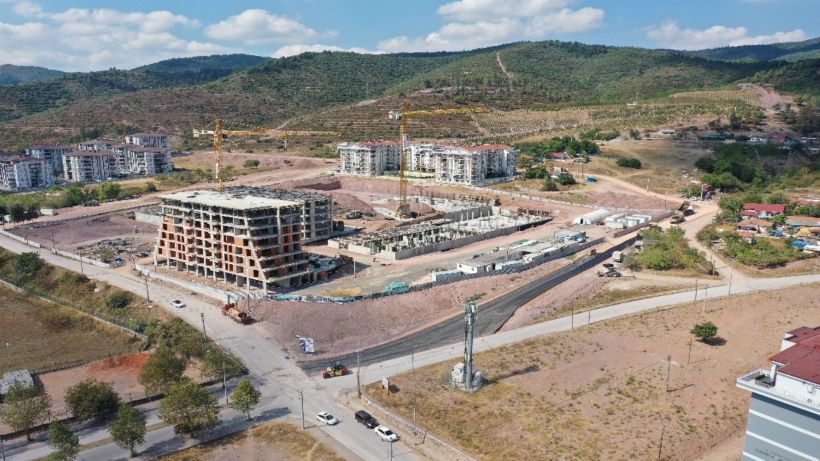 Büyükşehir Derincede Yol çalışmasına başladı