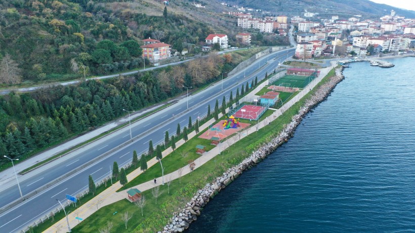 Çift kaydıraklı aquapark şekillenmeye başladı