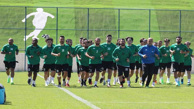 Kocaelispor’da zirvede çalışmalarını sürdürüyor