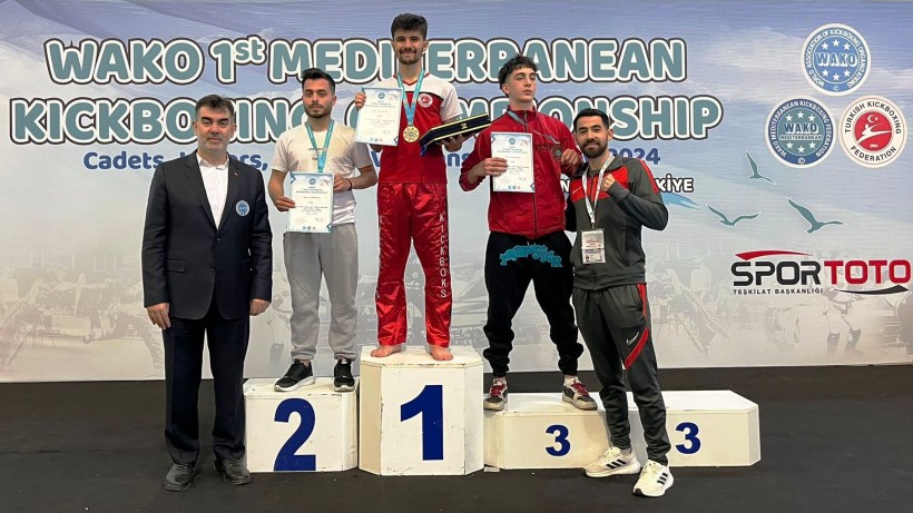 Körfezli Güneş 1. Akdeniz Kick Boks Şampiyonu oldu