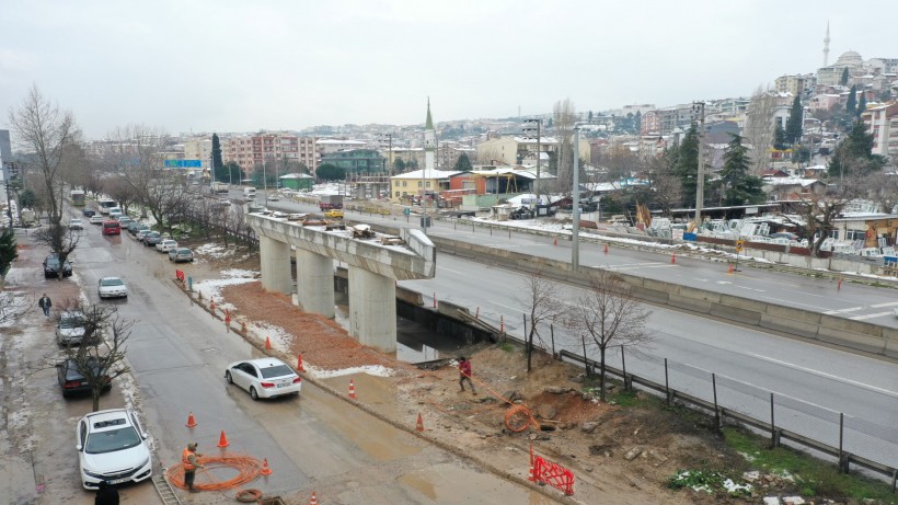 Kuruçeşme tramvay köprüsünün ayakları yükseliyor