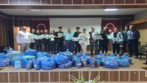 500 kilogram kapak ve plastik topladılar